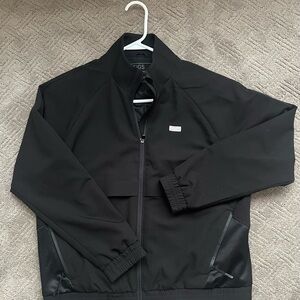 FIGS Women’s Sydney jacket